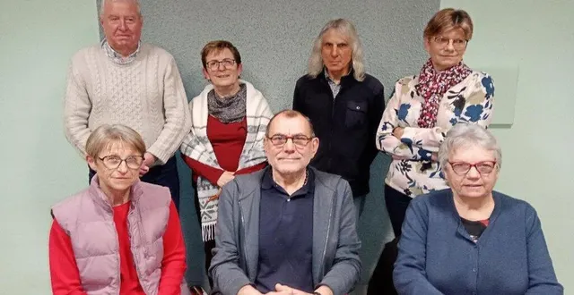 photo  le conseil d’administration de l’association. au deuxième rang, de gauche à droite, andré le meur, nicole simon, jean claude gobereau, véronique hervé, membres. au premier plan, de gauche à droite : michele david, secrétaire, didier lebrun, président et josette huet, trésorière. 