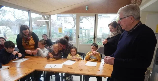 photo  guy roger, magicien, a enthousiasmé les enfants comme les parents avec ses nombreux tours.  &copy;  le maine libre 