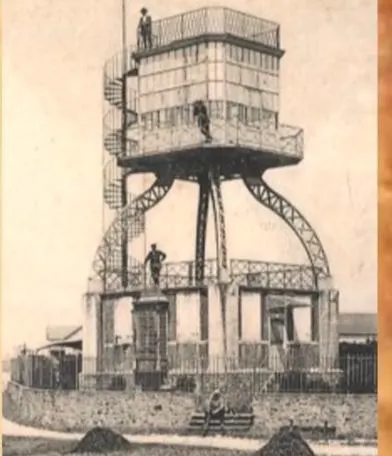 photo la tour métallique haute de 20 m, assemblée avec des boulons, fut créée pour l’exposition nationale d’angers, en 1895, puis transportée au pouliguen.  ©  collection privée