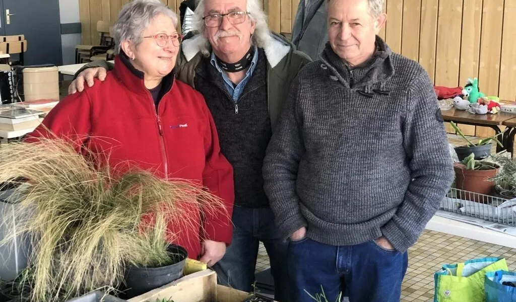 Se passer d’argent, recycler, se faire des amis… En Vendée, ils