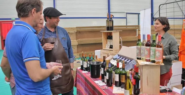 photo  la foire aux vins d’avoise est désormais organisée dans la salle polyvalente de noyen-sur-sarthe. ici lors de l’édition 2022.  &copy;  archives ouest-france 