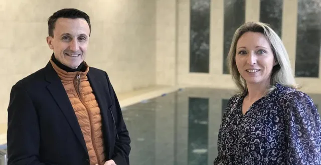photo  bruno tola, directeur des thermes de bagnoles-de-l’orne, dans l’orne et stéphanie boisgontier, responsable des soins aux termes.  &copy;  ouest-france 