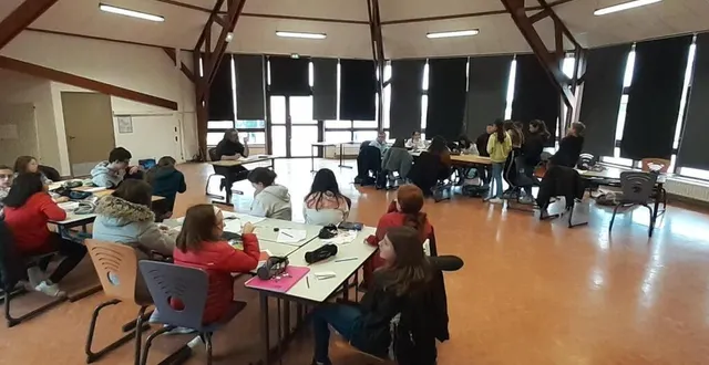 photo  des élèves ont participé à l’écriture des scénarios puis à la réalisation des courts-métrages.  &copy;  le maine libre 