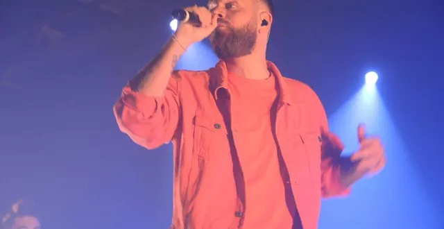 photo  annoncé en 2020, le chanteur keen’v est attendu sur la scène des tufféeries le 19 août 2023.  &copy;  archives 