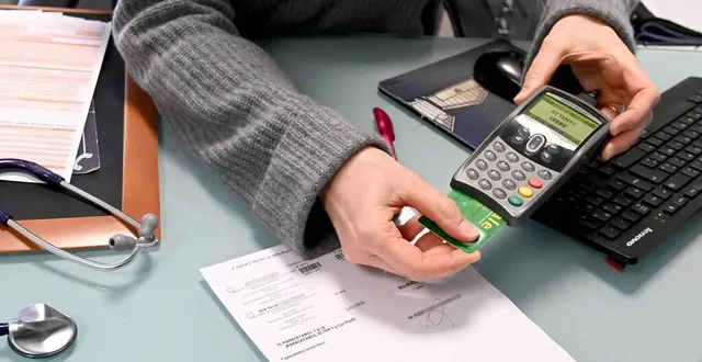 photo  alors que les dépenses de santé sont de plus en plus onéreuses, l’offre de mutuelle communale peut être une solution pour les personnes qui sont dans l’impossibilité de financer une complémentaire santé.  &copy;  ouest france 