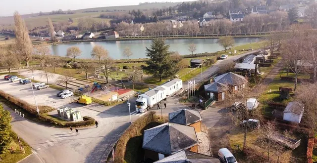 photo  la famille a investi pour installer de nouveaux mobile-homes.  &copy;  camping des portes du perche 