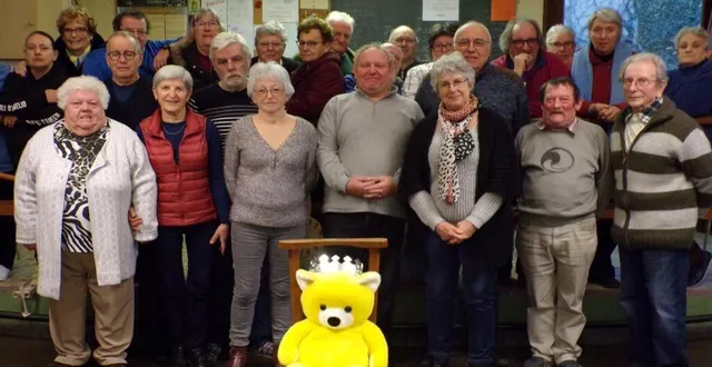 photo  finalistes et supporters à la boule de fort l’espérance.  &copy;  le maine libre 