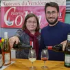 photo  valérie colin et son fils pierre-françois sont viticulteurs dans le vendômois. les exposants sont présents lors du festival des vins et de la gastronomie de laigné-en-belin, jusqu’à ce dimanche 5 mars 2023. 