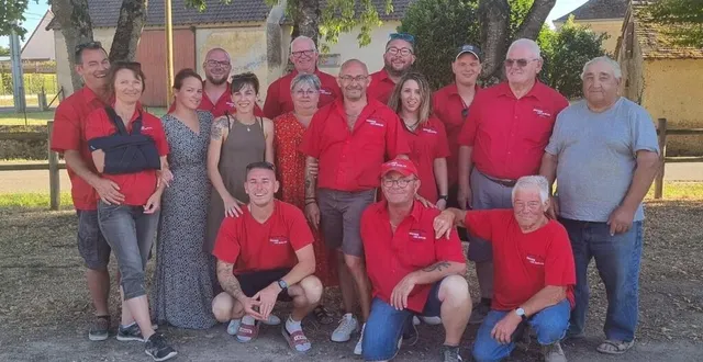 photo  les membres du comité des fêtes ont tenu leur assemblée générale du 27 février.  &copy;  archives ouest-france 