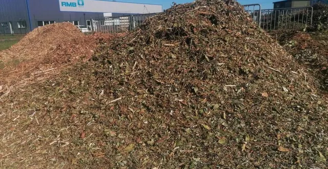 photo  du broyat de bois est à récupérer gratuitement à la déchetterie d’argentan chaque jeudi et samedi matin du mois de mars et à des dates ponctuelles à trun, ri, monts-sur-orne, putanges-le-lac et saint-georges-d’annebecq.  &copy;  facebook / sitcom 