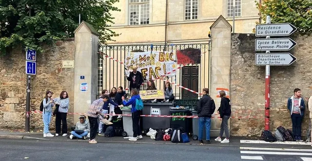 photo  en octobre 2022, l’accès à plusieurs lycées manceaux avait été bloqué par des élèves.  &copy;  photo archives le maine libre 