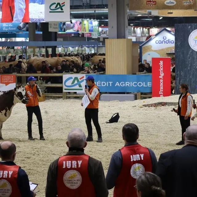 photo lors de la manipulation, les lycéens ont fréquenté l’un des rings du salon.  ©  giel don bosco