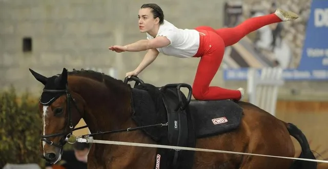 photo  sixtine louis a participé au concours de voltige avec ang de sam.  &copy;  co – christophe bernard 