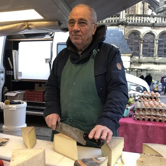 photo gérard mercier, fromager.  ©  archives ouest-france