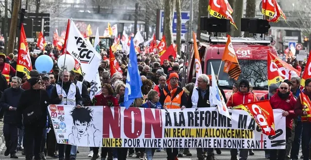 photo  la mobilisation contre la réforme des retraites se poursuit en france  &copy;  archives le maine libre denis lambert 