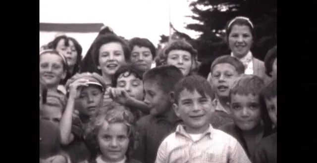 photo  peut-être que d’anciens colons de ker madeleine se reconnaîtront ?  &copy;  collection privée 