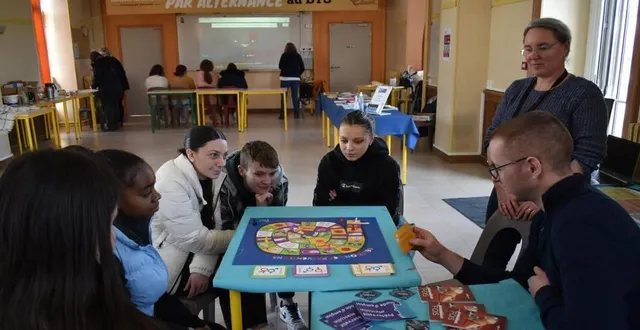 photo  le jeu était animé par un infirmier des communautés professionnelles territoriales de santé.  &copy;  le maine libre 