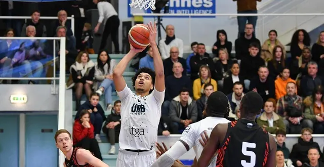 photo  guillaume eyango était de retour contre mulhouse.  &copy;  archives clotilde briand 