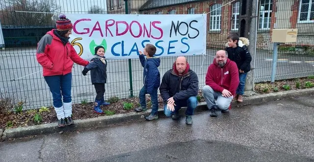 photo  les délégués des parents d’élèves du regroupement pédagogique ciral, saint-didier n’entendent pas baisser les bras.  &copy;  ouest-france 
