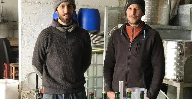 photo  benjamin et clément piel produisent leur bière l’entourloupe, à bréel. ils souhaitent développer leur production.  &copy;  ouest-france 