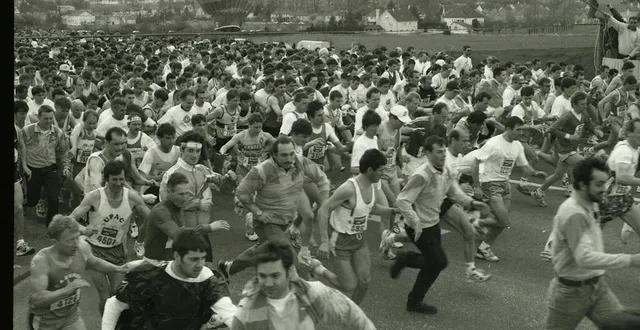 photo  1996 : les coureurs jouent des bras au départ de la course !  &copy;  archives ouest-france 