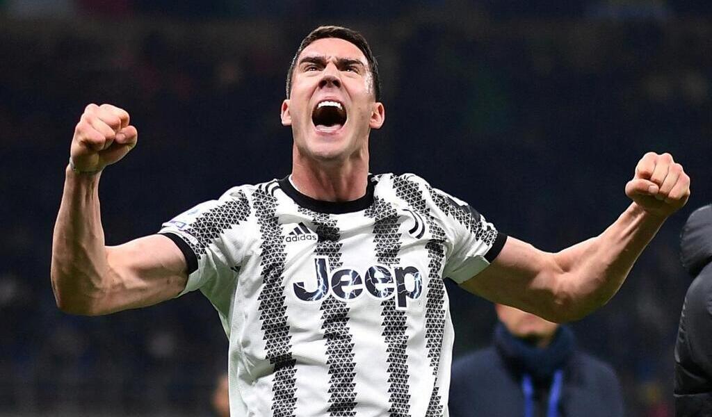 Juventus Turin Upsets Inter Milan in Serie A, While Naples Continues to Soar