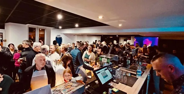 photo  environ 80 personnes étaient présentes à la réouverture du commerce « chez flo » après des travaux d’agrandissement et de rénovation.  &copy;  le maine libre 