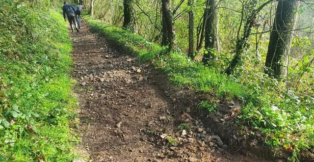 photo  un chemin creux remis en état par les bénévoles de l’association houlme moto verte.  &copy;  houlme moto verte 