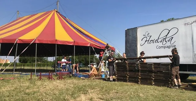 photo  la houlala compagnie montera son chapiteau à auvers-le-hamon le samedi 27 mai 2023, et cela pour trois semaines.  &copy;  archives ouest-france 