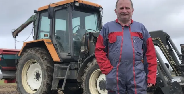 photo  dominique rousseau sur son exploitation à spay.  &copy;  le maine libre 