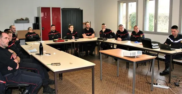 photo  les sapeurs-pompiers suivent régulièrement des formations pour maintenir leur niveau.  &copy;  le maine libre 