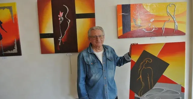 photo  bernard marquis présente ses tableaux où les courbes sont très présentes, quelle que soit la matière.  &copy;  ouest-france 