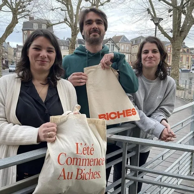 photo margaux nicoleau, tristan nicoleau et aline l’hourre ont dévoilé la programmation de la huitième édition du biches festival, à l’aigle, lundi 20 mars.  ©  ouest-france