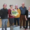 photo  annie laloue secrétaire, hilaire bodin président, michelle sechet ancienne présidente, jean-claude boussion président générations mouvement le mans ouest, jacky marchand maire de trangé, jacqueline lalande trésorière, et liliane odillard vice-présidente, réunis pour michelle. 