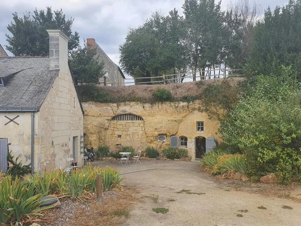 En Anjou, des coins de tranquillité dans la roche creusée Angers