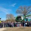 photo  beau succès pour la cuma de souillé – la guierche (sarthe) qui a accueilli dans son hangar refait à neuf 130 jeunes actuellement une formation agricole afin de leur faire découvrir le fonctionnement et le matériel de cette entreprise un peu particulière. 
