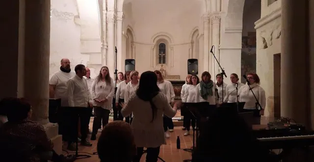 photo  lorsque le groupe de choristes a interprété « la tendresse » de bourvil, l’émotion était palpable.  &copy;  ouest-france 
