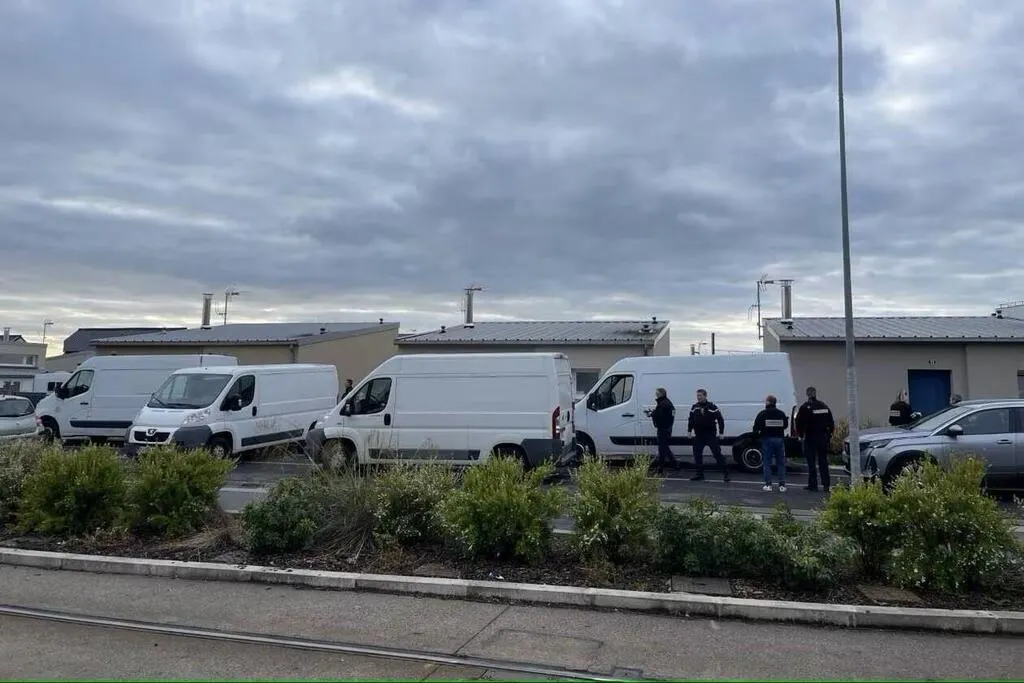 Vols de personnes âgées sept hommes interpellés et une importante saisie à Caen Trouville