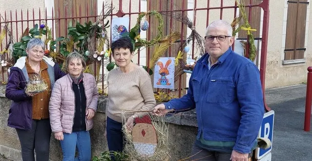 photo  autour de xavier le « monsieur vert » de la commune, sylvie, caroline et aussi josette trémier, la maire adjointe ont installé la nouvelle décoration de pâques sur les grilles devant la salle communale. la récupération d’objets divers a fonctionné de nouveau : coquilles d’œufs, branchages, dessins coloriés par les enfants ; un nid a également trouvé place dans le tilleul près de la salle des associations.  &copy;  le maine libre 