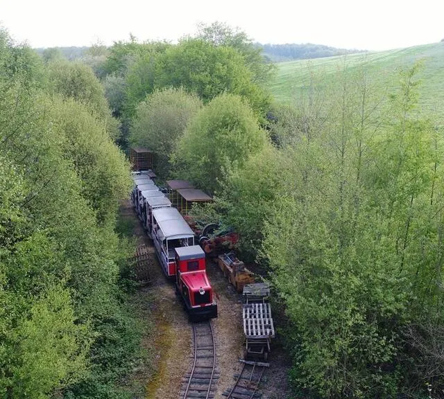 photo le petit train de semur-en-valon  ©  ouest france