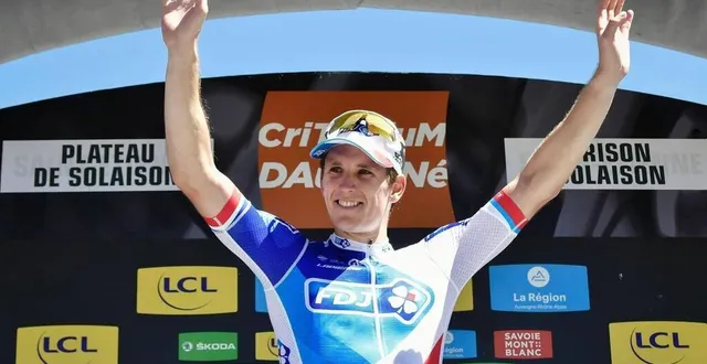 photo  le français arnaud demare participe au premier tour de pays de la loire, ancien circuit de la sarthe dont le départ est donné ce mardi 4 avril 2023.  &copy;  archives afp 