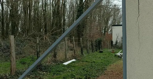photo  comme à mézières, beaucoup de maisons se fissurent en sarthe, certaines même sont menacées.  &copy;  archives le maine libre 