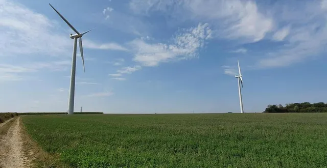 photo  description : le parc éolien de trémont devait accueillir trois éoliennes supplémentaires. la décision a finalement été retoquée par la cour administrative d’appel de nantes, ce vendredi 31 mars 2023.  &copy;  archives ouest-france 