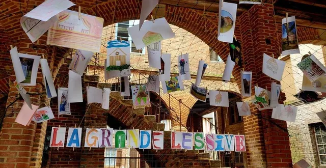 photo  exposition sous les arcades de la mairie de sap-en-auge jusqu’à samedi  &copy;  ouest-france 