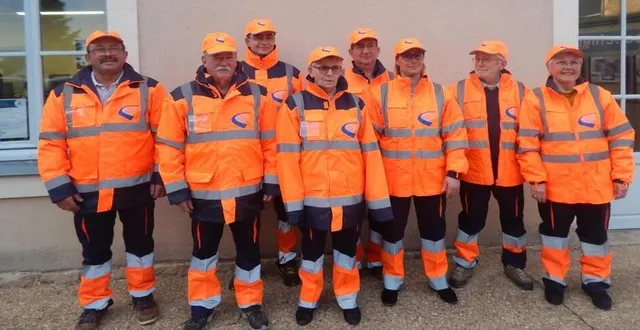 photo  les volontaires de la réserve communale ont reçu un nouvel équipement mercredi soir.  &copy;  le maine libre 