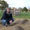 photo  émilien boussard, conseiller municipal à oizé (sarthe), a créé des espaces potagers à destination pédagogique pour l’école primaire. 