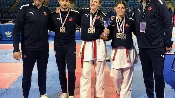 photo  dimitri deniau coach, thomas pemartin, margot l’hyver, sarah nicollo, didier moreau coach, à villebon.  &copy;  samouraï 2000 