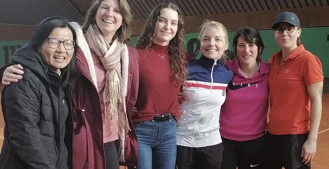 photo  les six championnes de sarthe ont le sourire aux lèvres.  &copy;  le maine libre 