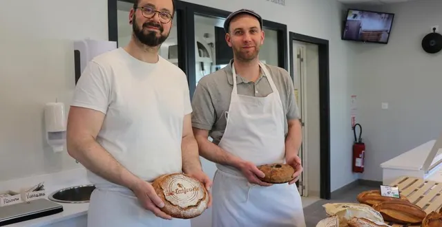 photo  freddy porcher et jean-michel bourgeais présentent les deux spécialités qu’ils ont fait déguster au jury lors du tournage le 31 mars 2022. un an après, ce mardi 4 avril, l’émission va être diffusée sur m6.  &copy;  ouest-france 