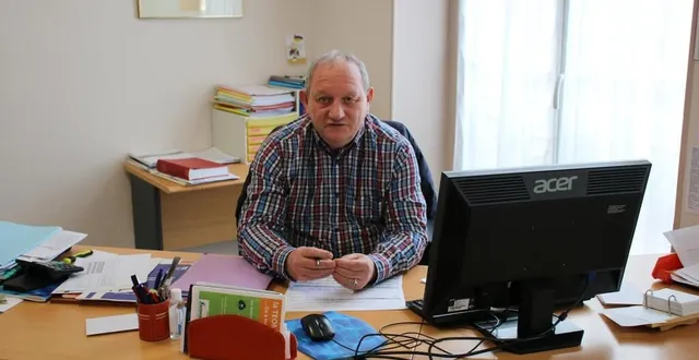 photo  philippe richard est maire de saint-cosme-en-vairais (sarthe) depuis 2020.  &copy;  ouest-france 